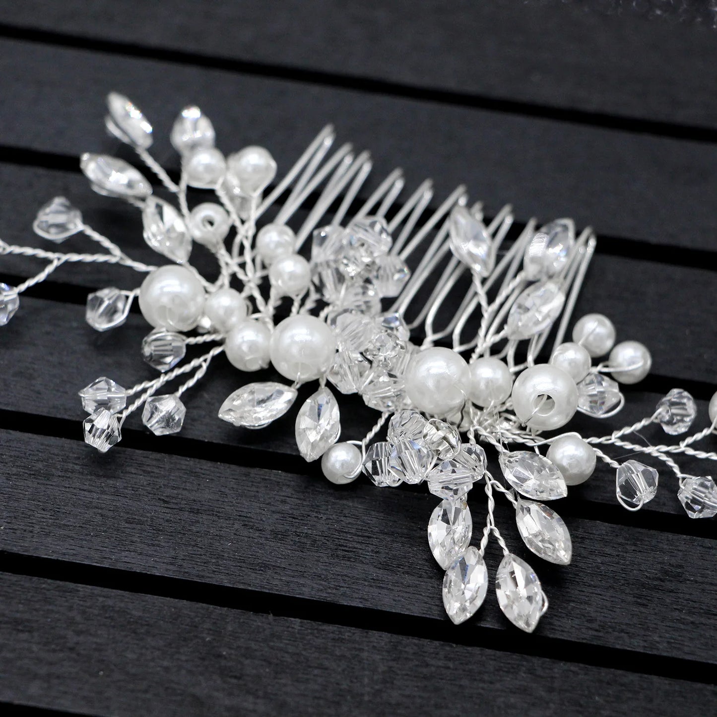 Pearl Crystal Leaf Clip